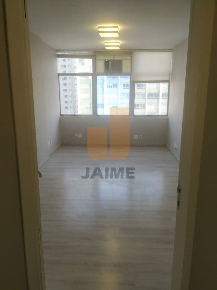 Comercial na AV ANGÉLICA — Higienópolis, São Paulo