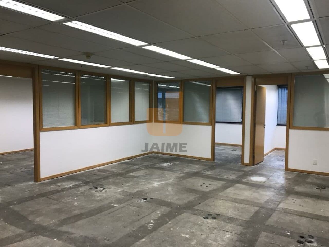 Comercial em Cidade Monções