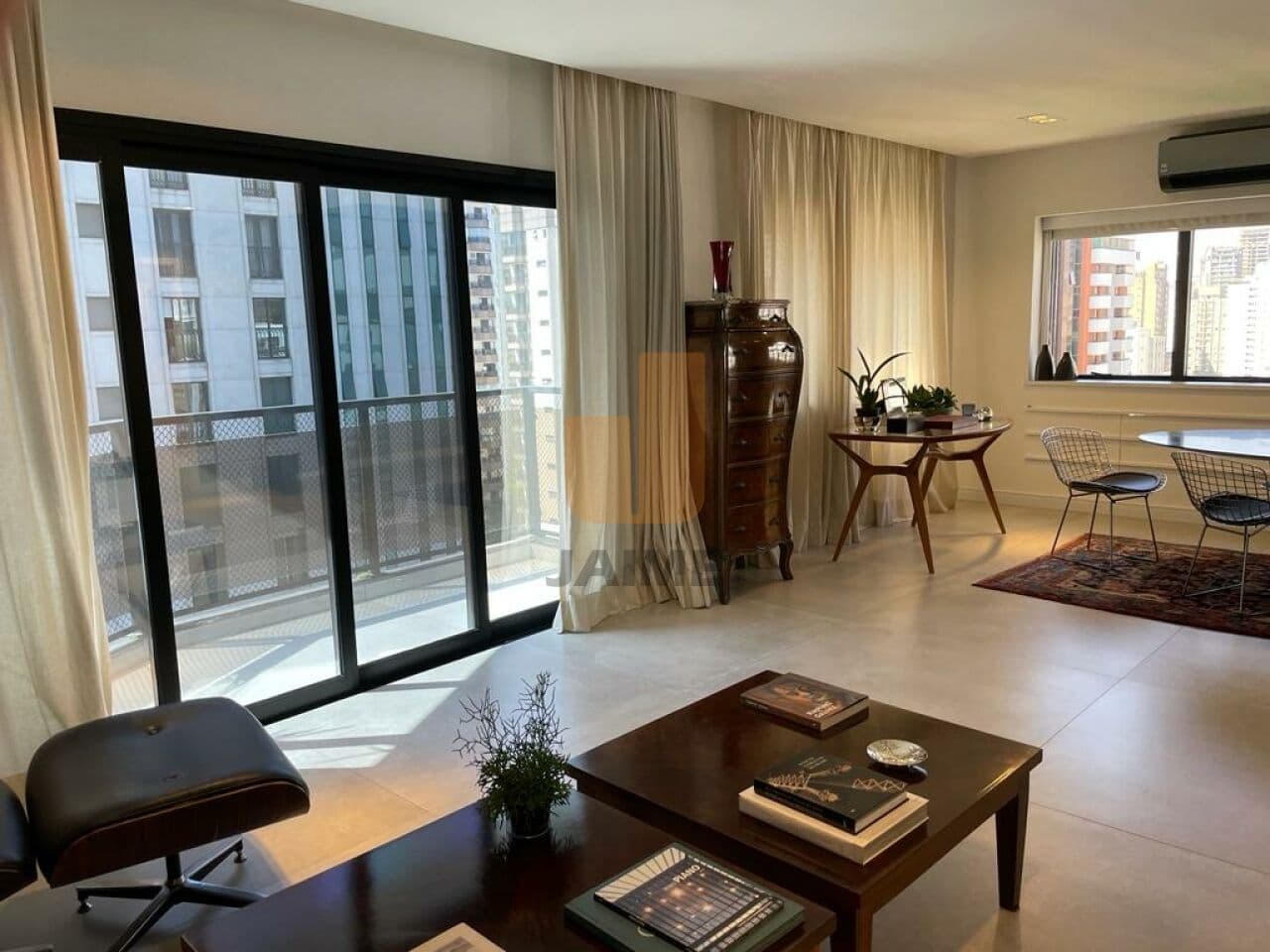 Apartamento de 3 dormitórios na R Campos Bicudo — Jardim Europa, São Paulo - foto 2