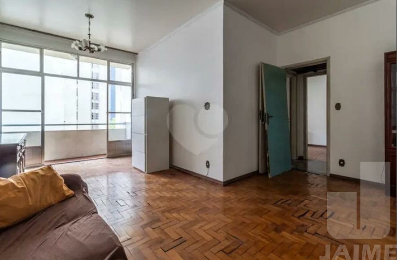 Apartamento de 2 dormitórios na AL Santos — Cerqueira César, São Paulo