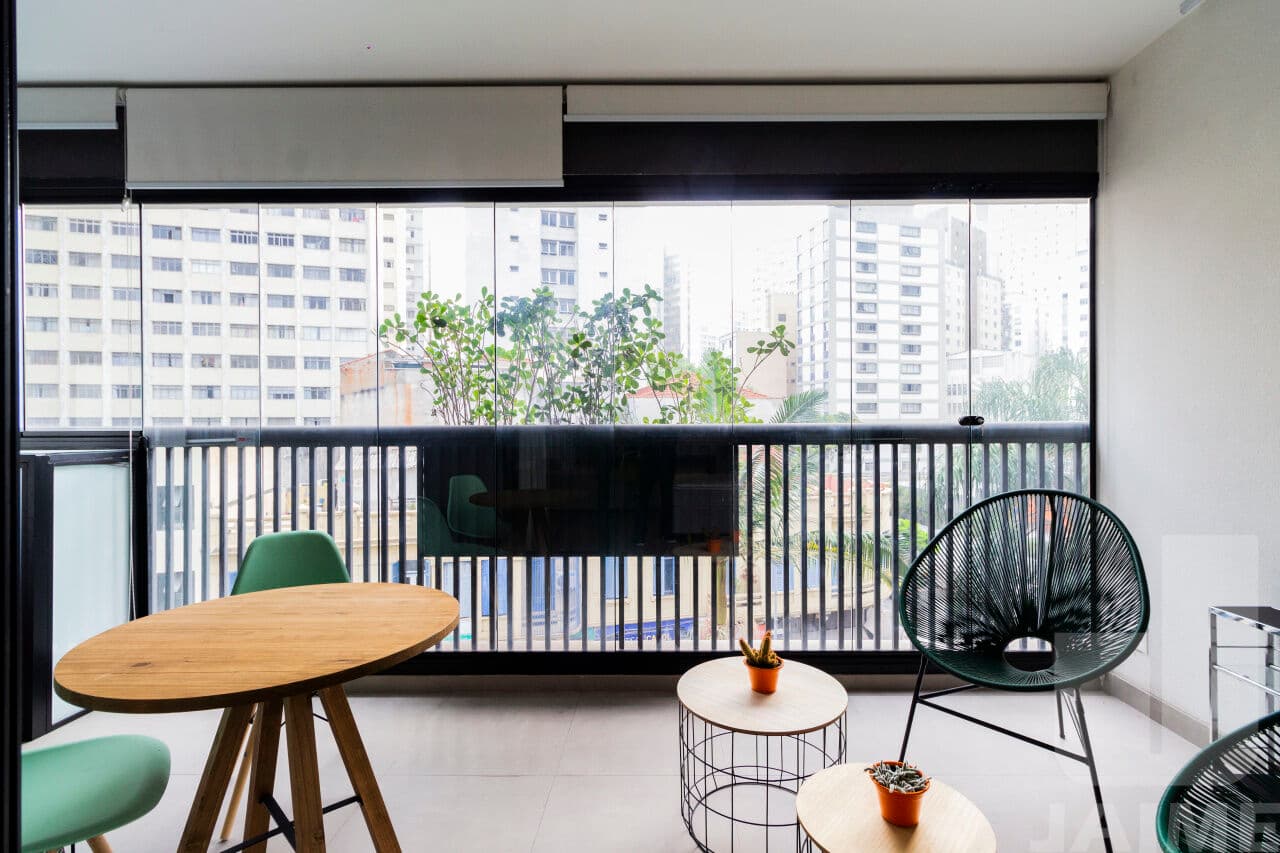 Apartamento de 1 dormitório na R Das Palmeiras — Higienópolis, São Paulo