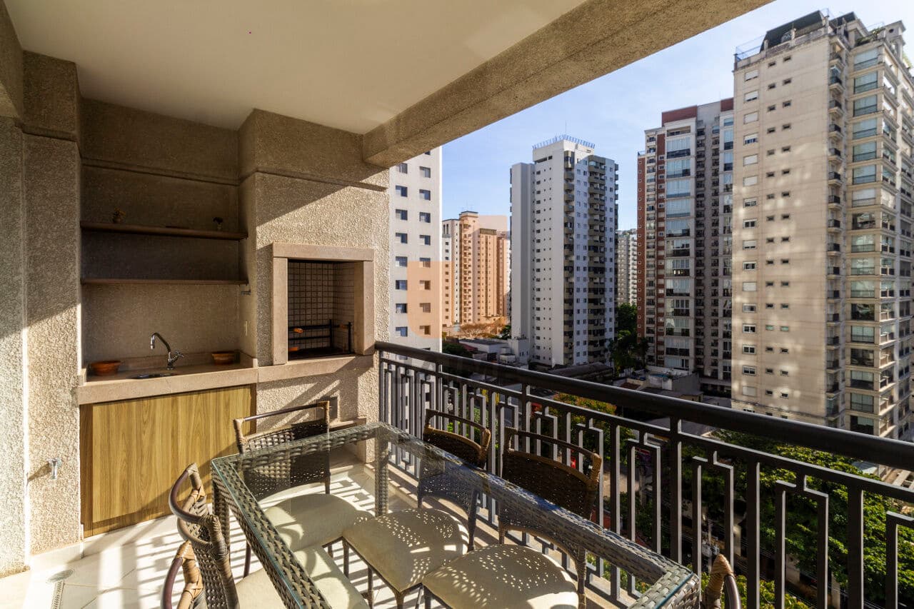 Apartamento de 4 dormitórios na R AIMBERÊ — Perdizes, São Paulo - foto 2