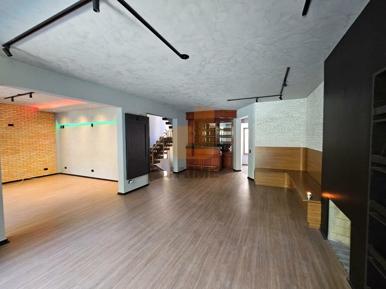 Casa de 8 dormitórios na R Irmão Gonçalo — Jardim das Bandeiras, São Paulo - foto 2