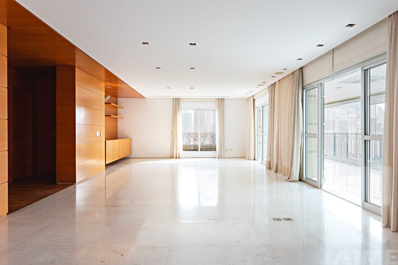 Apartamento de 2 dormitórios na R Doutor Eduardo de Souza Aranha — Vila Nova Conceição, São Paulo