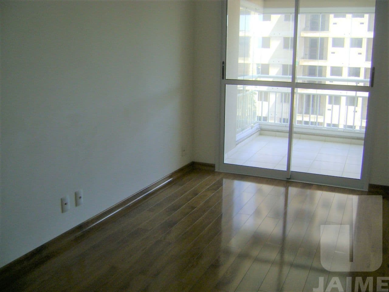 Apartamento de 2 dormitórios na R DOUTOR ALFREDO DE CASTRO — Barra Funda, São Paulo