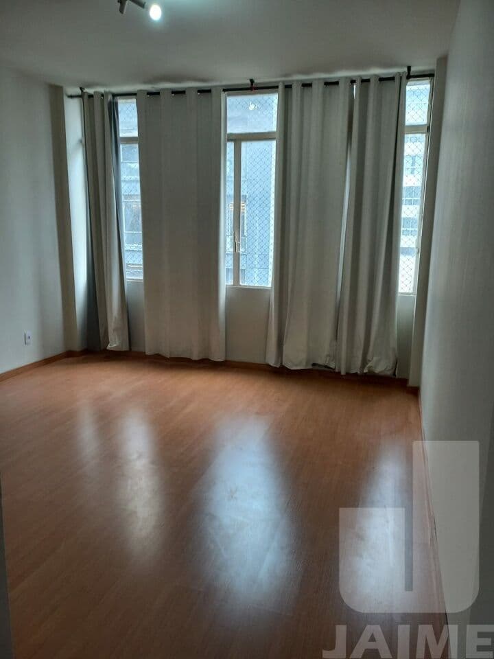Apartamento de 1 dormitório na R General Jardim — Vila Buarque, São Paulo