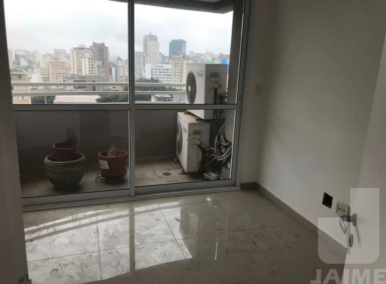 Comercial na R DONA ANTÔNIA DE QUEIRÓS — Consolação, São Paulo
