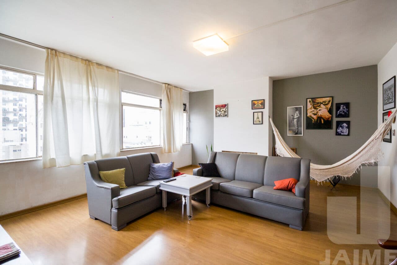 Apartamento de 3 dormitórios na R Conselheiro Brotero — Higienópolis, São Paulo