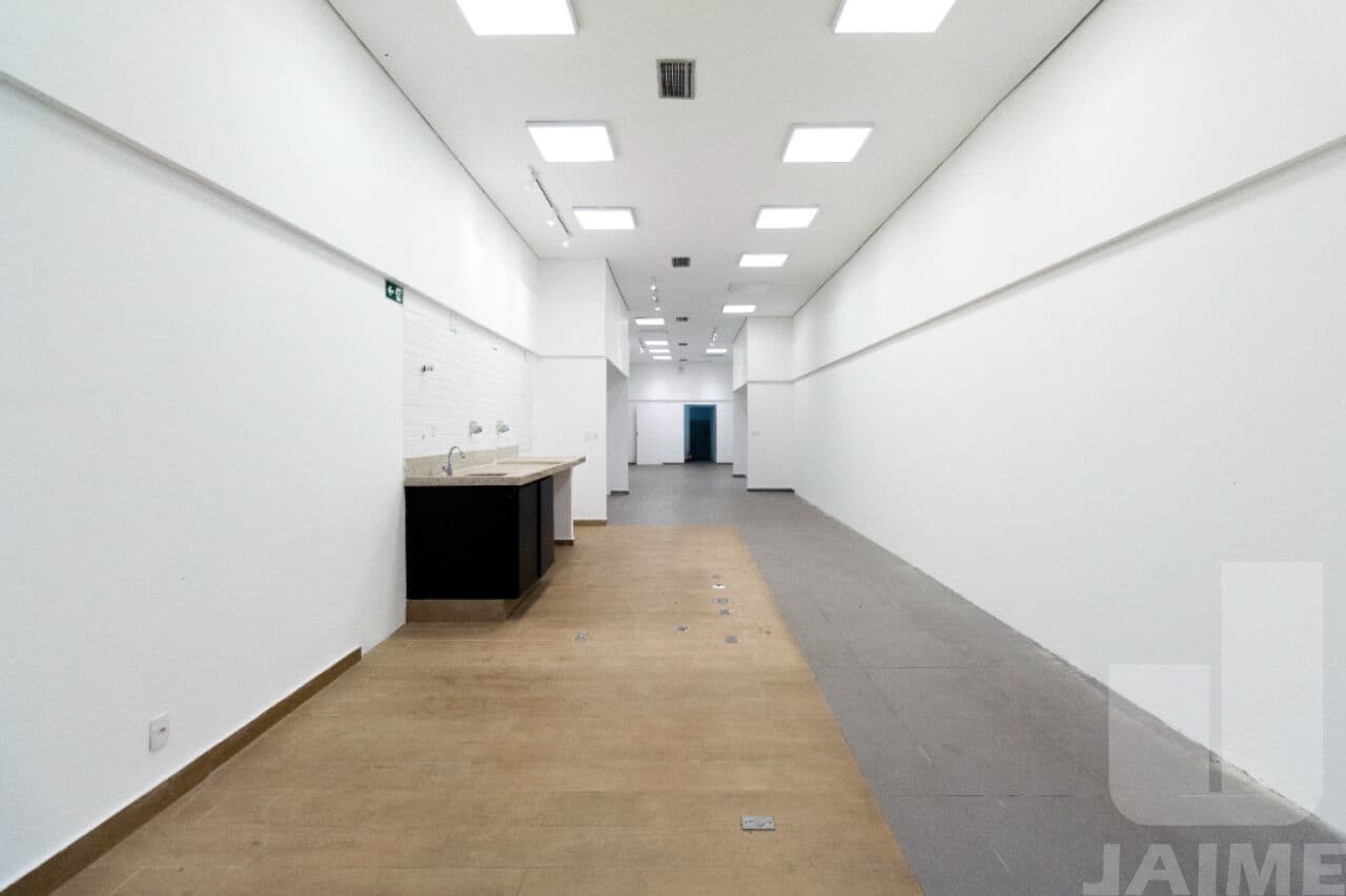 Comercial na R Doutor Vila Nova — Vila Buarque, São Paulo