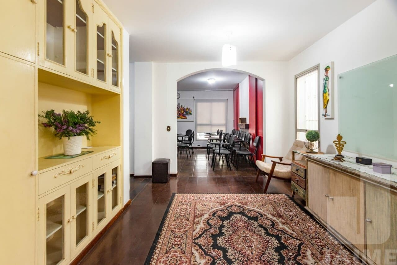 Casa de 4 dormitórios na R Ambuás — Sumaré, São Paulo - foto 2