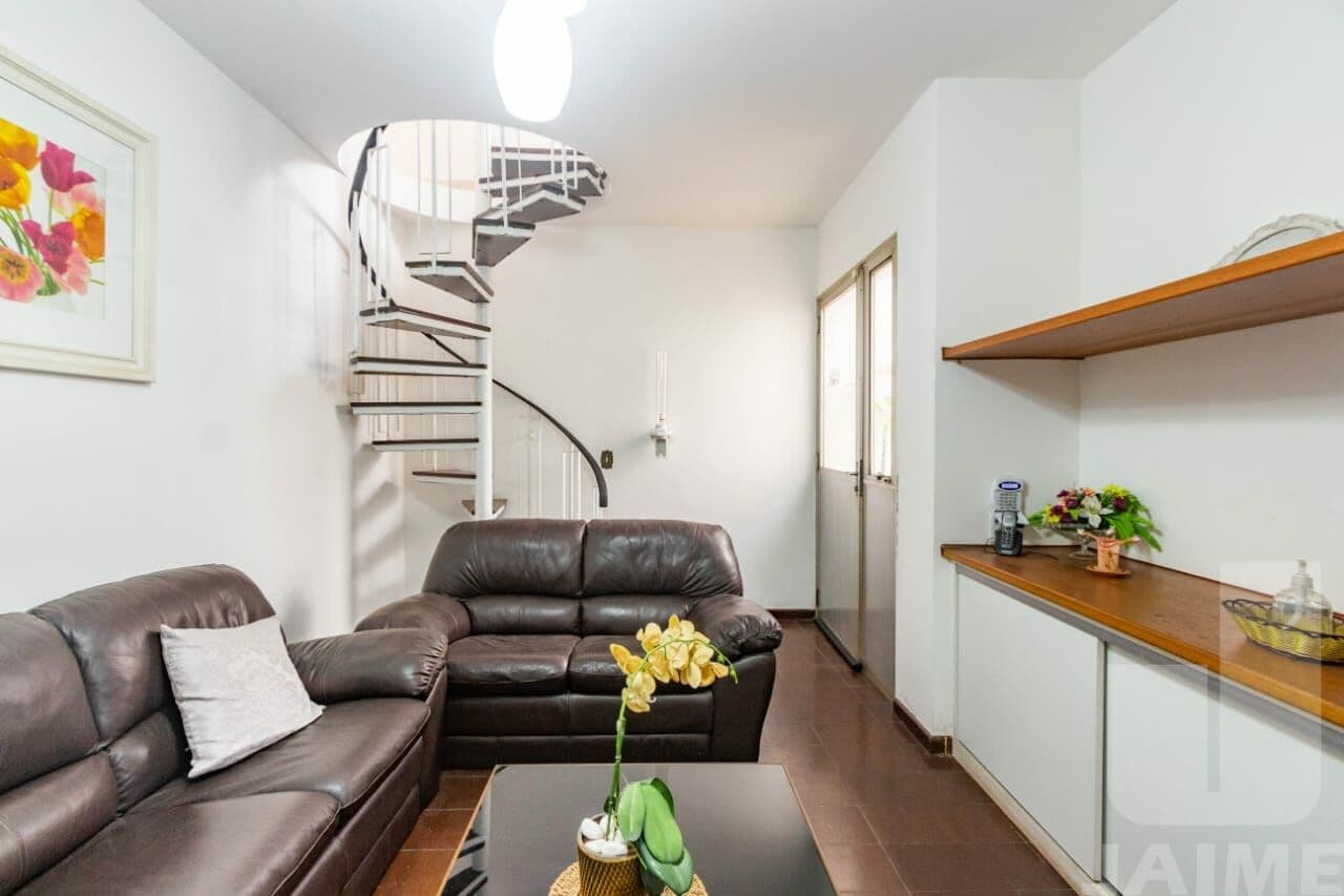 Casa de 4 dormitórios na R Ambuás — Sumaré, São Paulo - foto 4