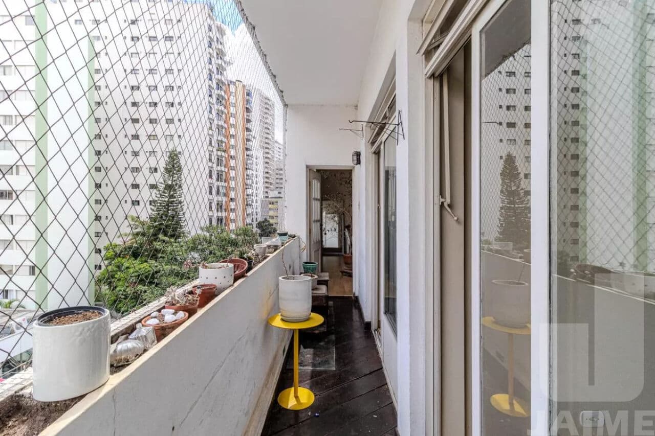 Apartamento de 3 dormitórios na R Doutor Veiga Filho — Santa Cecília, São Paulo