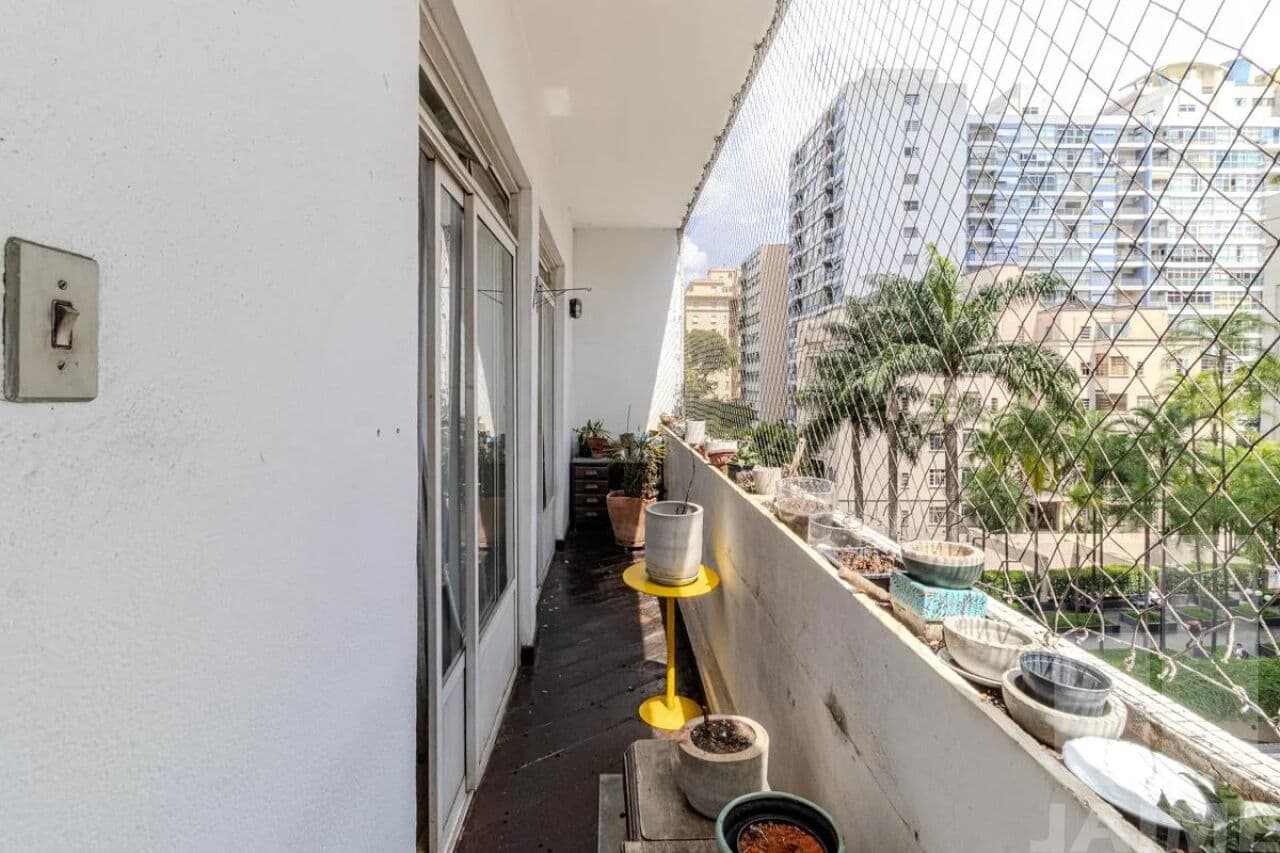 Apartamento de 3 dormitórios na R Doutor Veiga Filho — Santa Cecília, São Paulo - foto 2