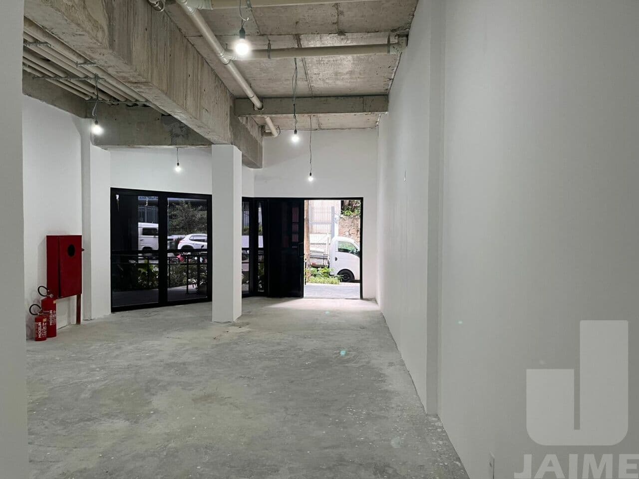 Comercial de 1 dormitório na R Itacolomi — Higienópolis, São Paulo