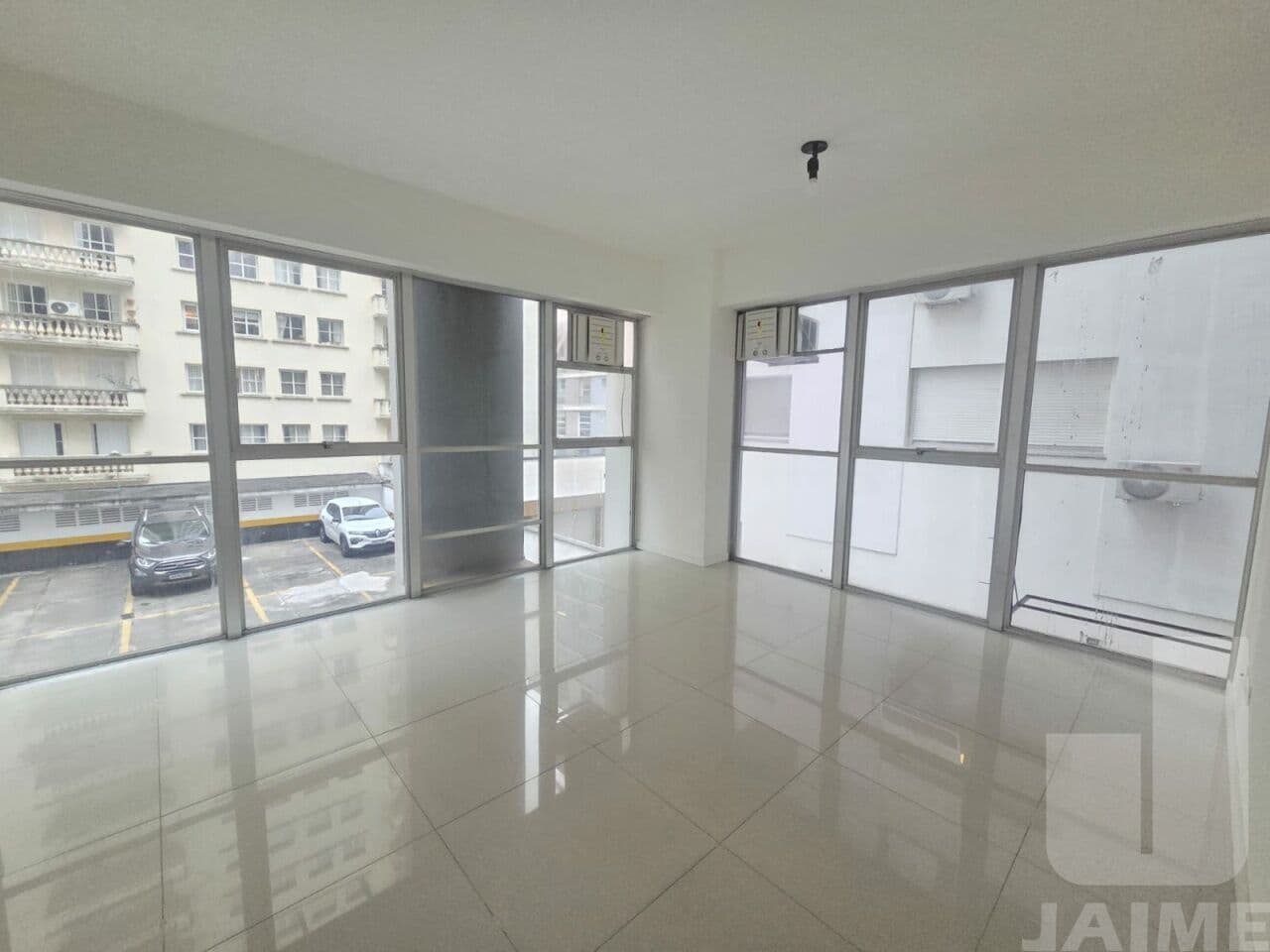 Comercial na R Maranhão — Higienópolis, São Paulo