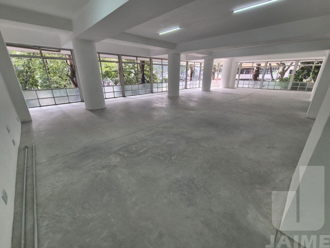Comercial na AV Ipiranga — República, São Paulo - foto 2