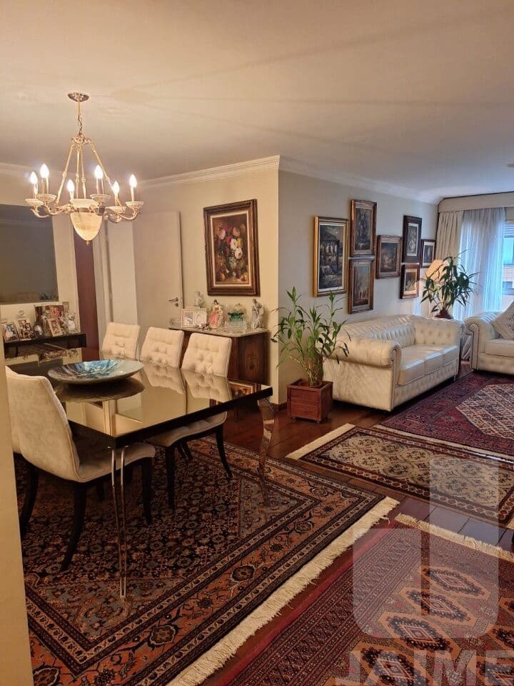 Apartamento de 3 dormitórios na AL Campinas — Jardim Paulista, São Paulo