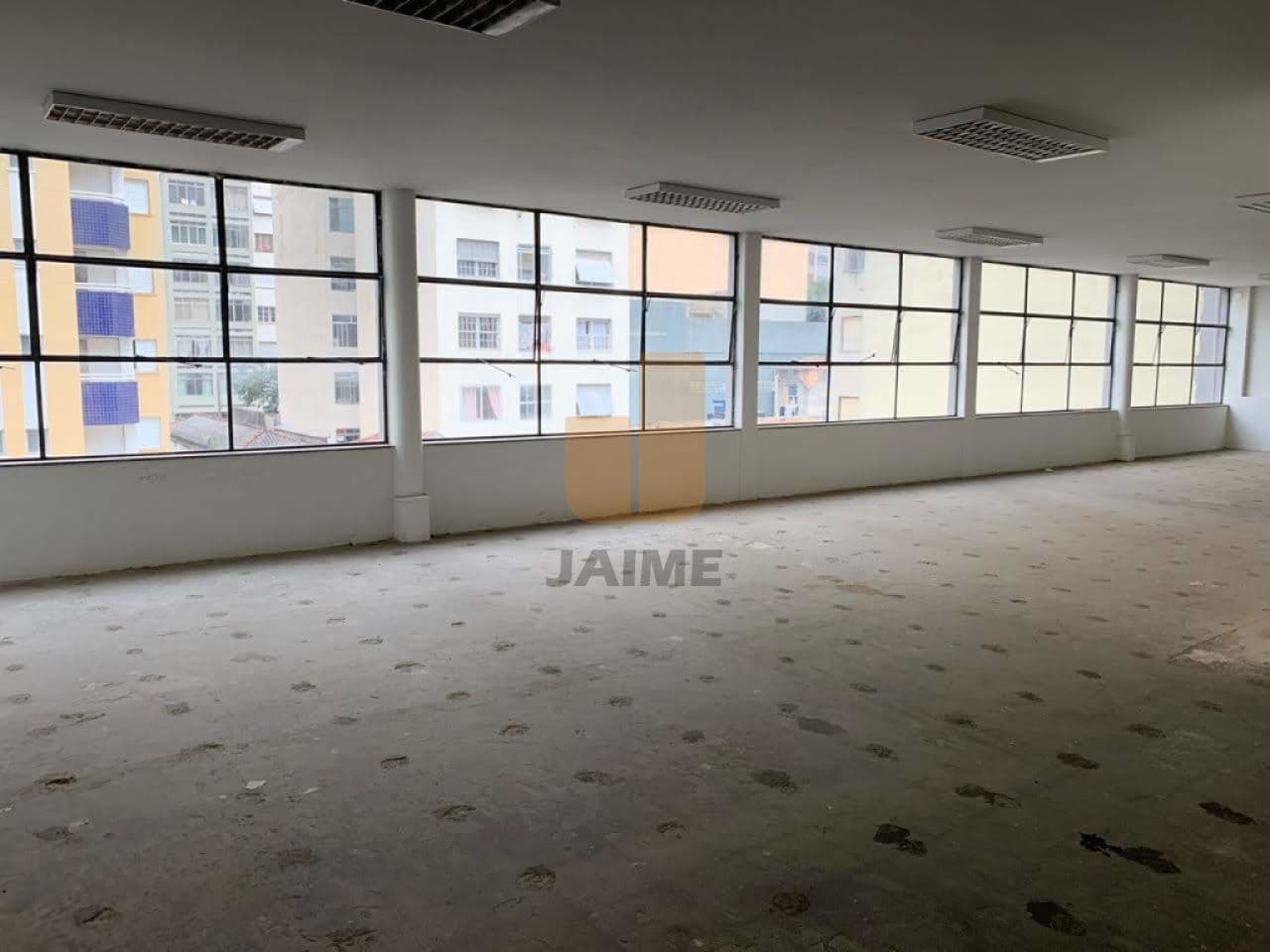 Comercial na R AURELIANO COUTINHO — Santa Cecília, São Paulo - foto 2
