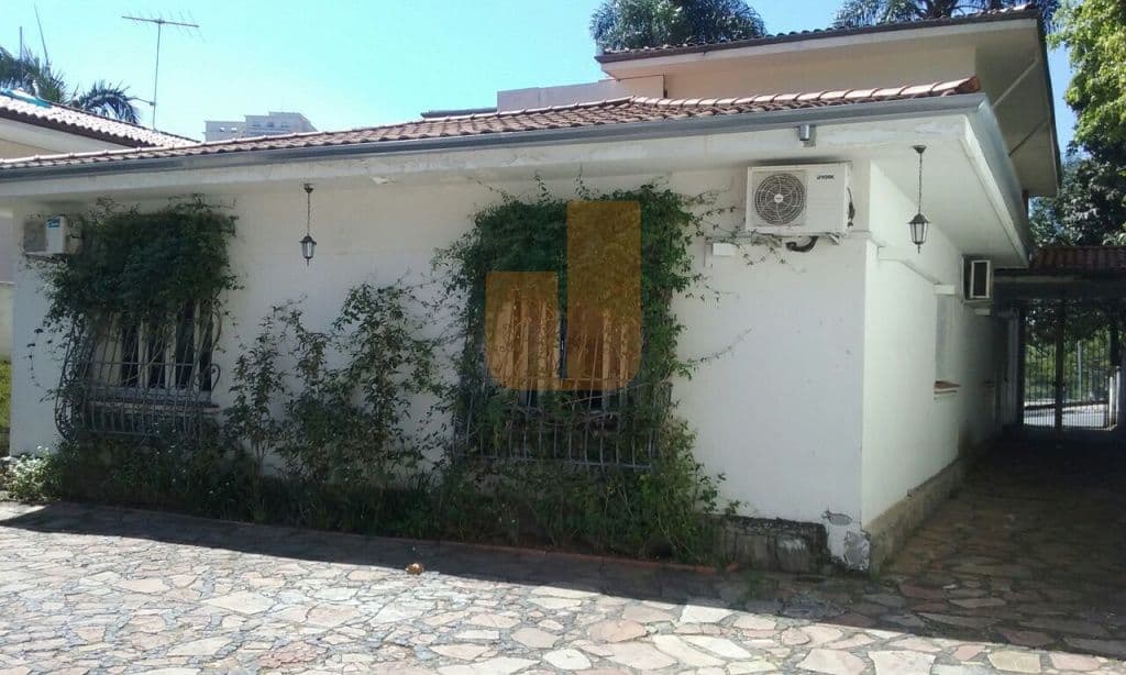 Comercial em Pacaembu