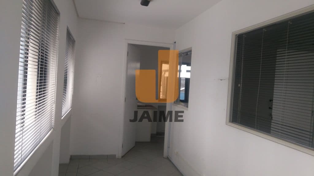 Comercial na R JOAQUIM MANUEL DE MACEDO — Barra Funda, São Paulo - foto 2