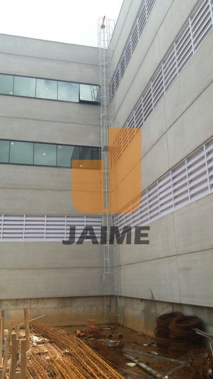 Comercial na R AMEDÉA CENTINI — Jardim Pereira Leite, São Paulo - foto 4
