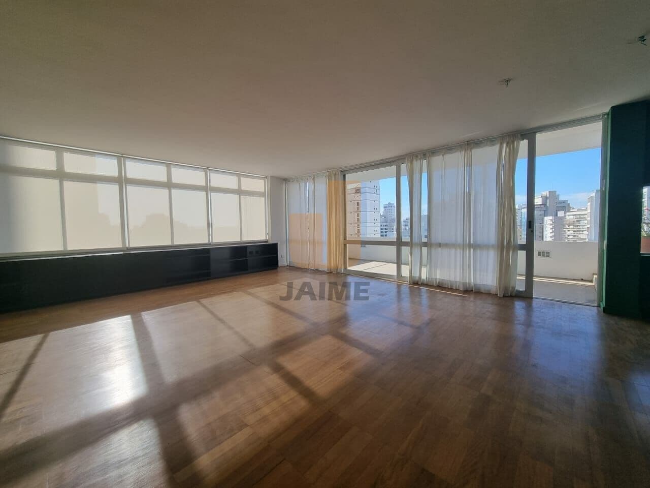 Apartamento de 3 dormitórios na R RIO DE JANEIRO — Higienópolis, São Paulo