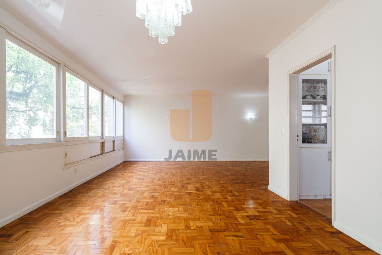 Apartamento de 3 dormitórios na R HADDOCK LOBO — Cerqueira César, São Paulo