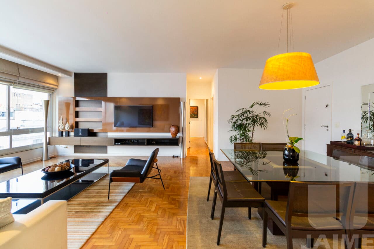 Apartamento de 3 dormitórios na R ITACOLOMI — Higienópolis, São Paulo