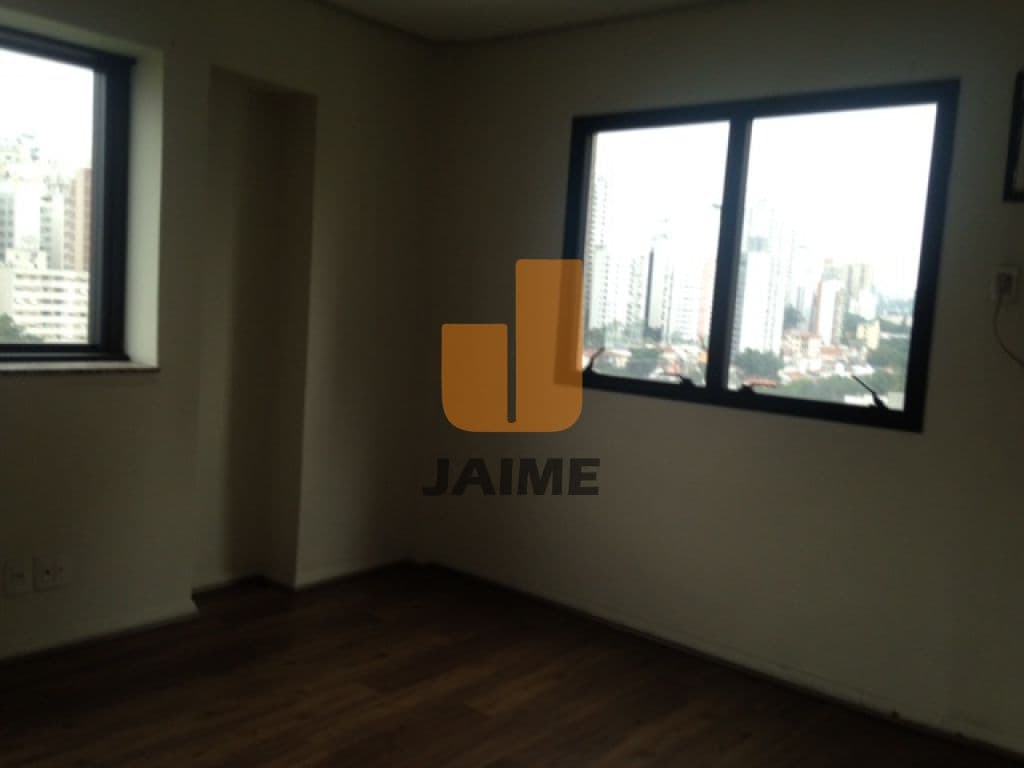 Comercial na R TRAIPU — Perdizes, São Paulo