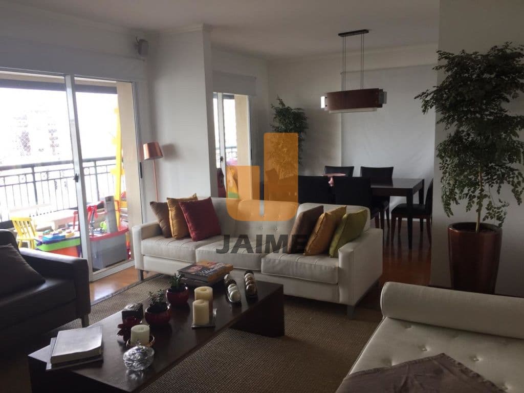 Apartamento de 4 dormitórios na AV Jurema — Indianópolis, São Paulo