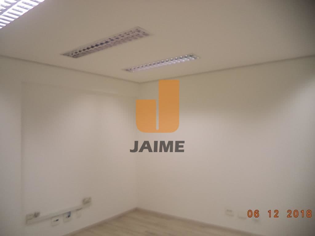 Comercial na R Gomes de Carvalho — Vila Olímpia, São Paulo