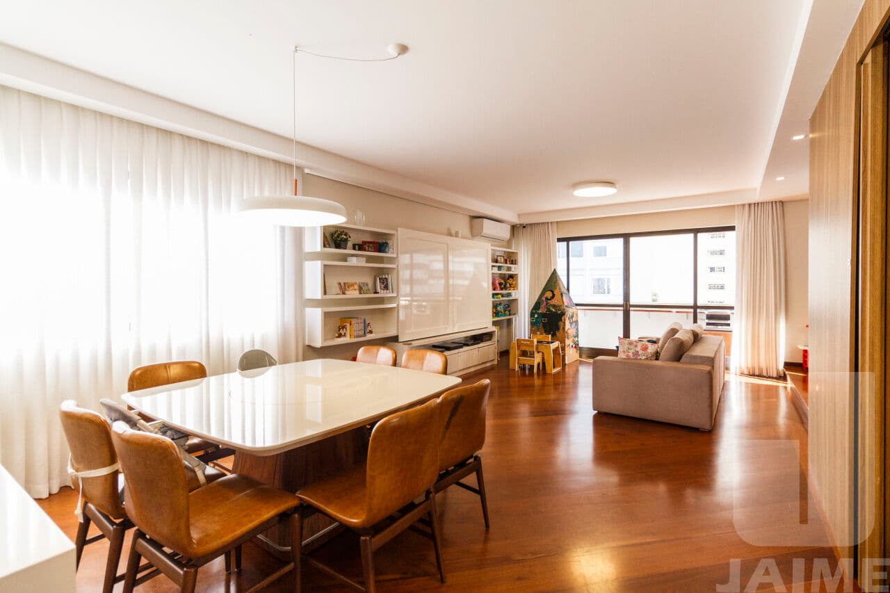 Apartamento de 3 dormitórios na R BAHIA — Higienópolis, São Paulo
