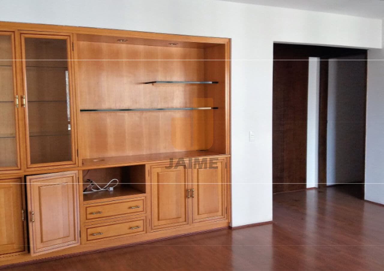Apartamento em Vila Anastácio