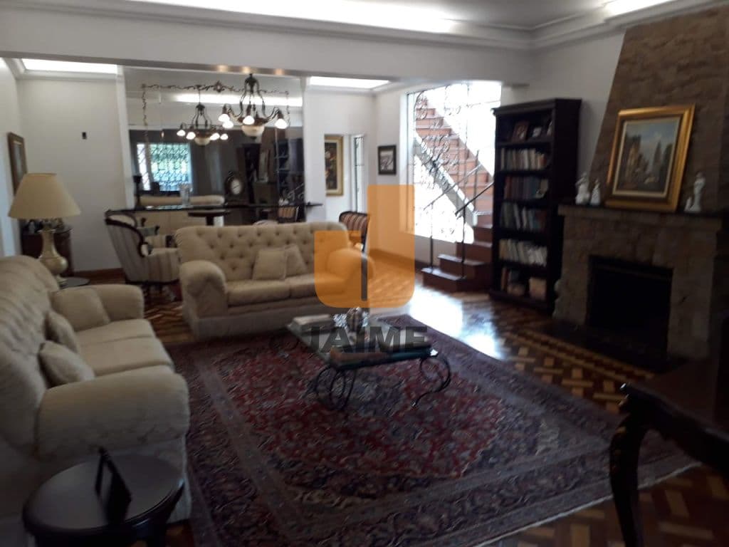 Casa de 5 dormitórios na R Itápolis — Pacaembu, São Paulo - foto 4