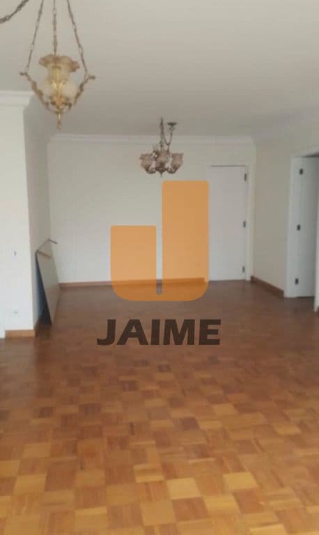 Apartamento de 4 dormitórios na AV Rouxinol — Moema, São Paulo