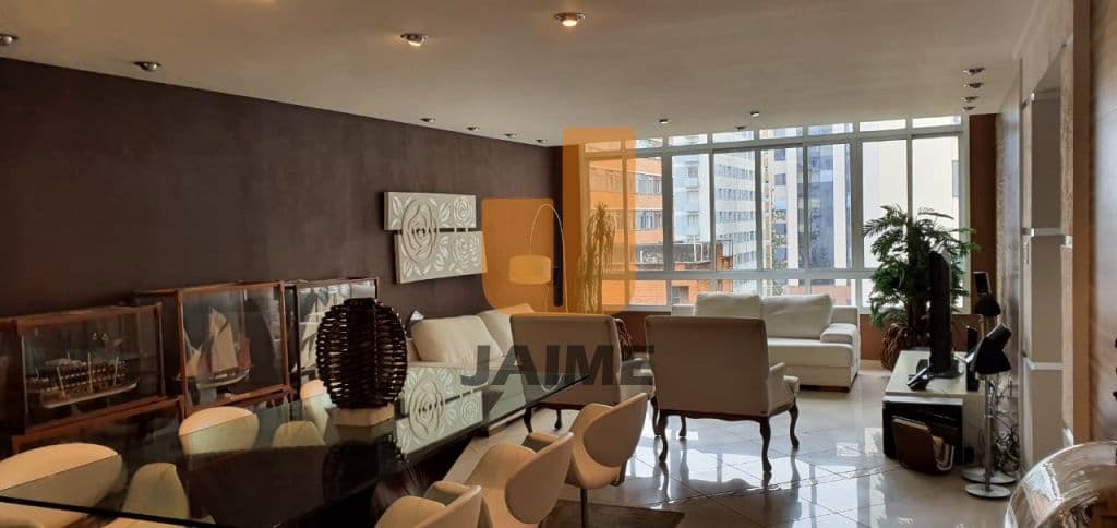 Apartamento em Cerqueira César