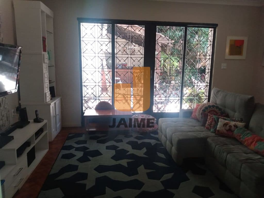 Casa de 4 dormitórios na R Cássio Martins Vilaça — Pacaembu, São Paulo