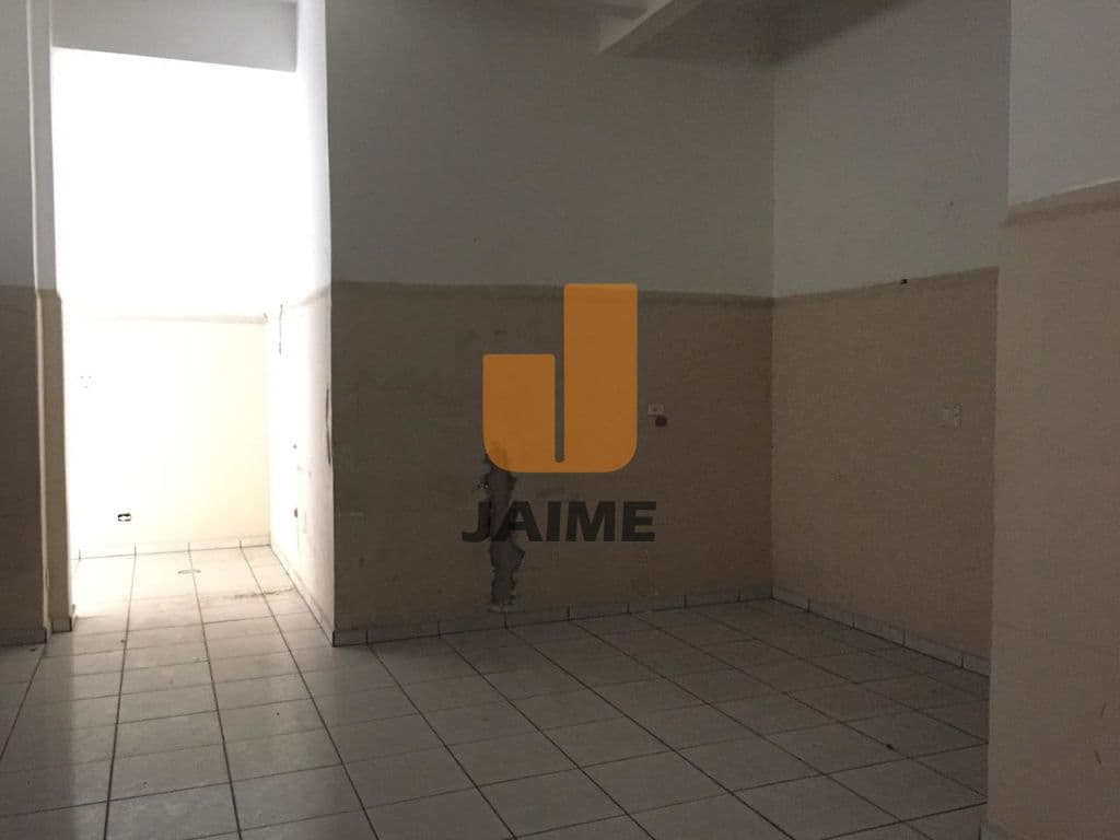 Comercial na R Barão de Iguape — Liberdade, São Paulo