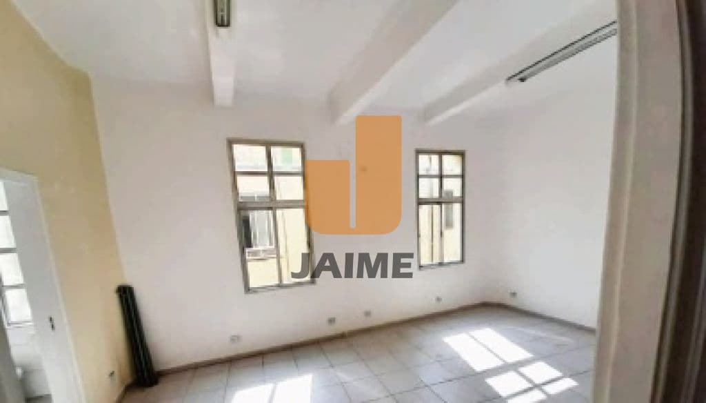 Comercial na PÇ Da Sé — Sé, São Paulo
