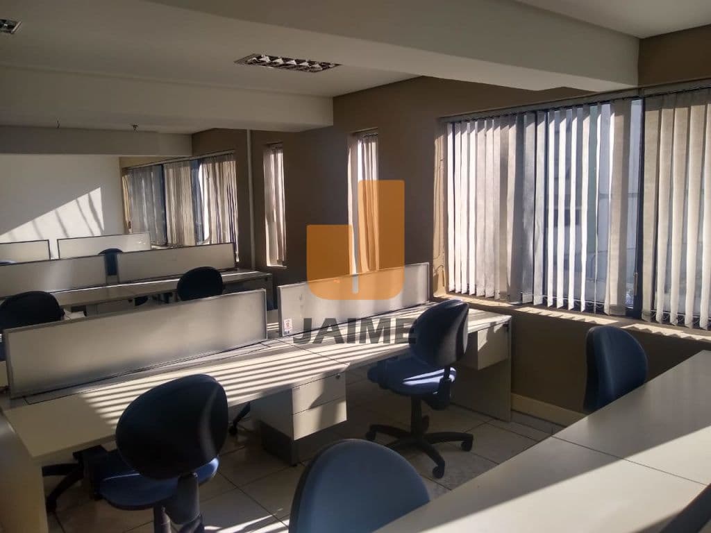 Comercial na R Doutor Albuquerque Lins — Higienópolis, São Paulo