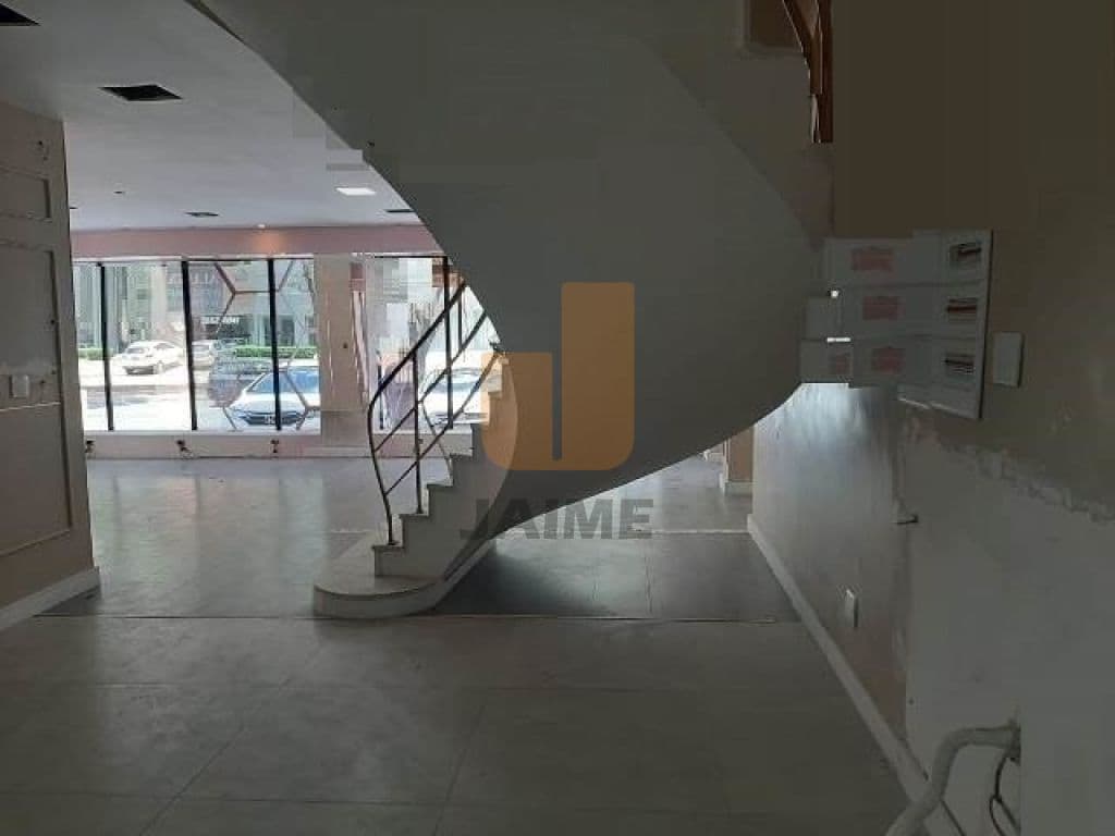 Comercial na AV Pacaembu — Pacaembu, São Paulo - foto 2