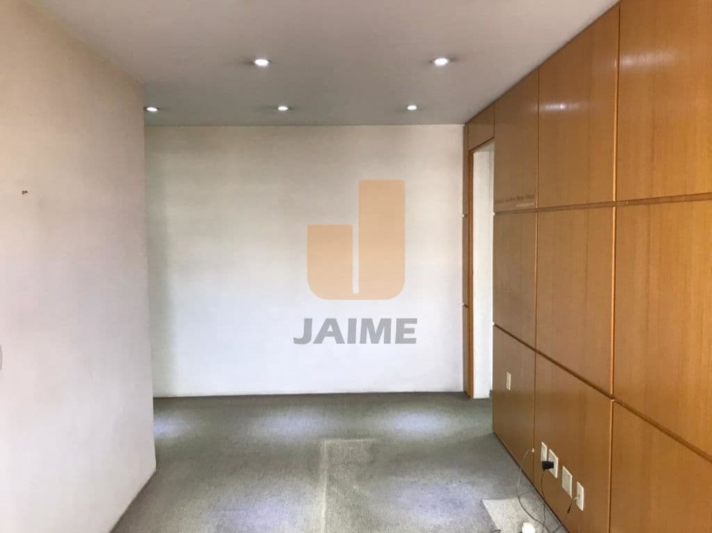 Comercial na AV São Luís — República, São Paulo