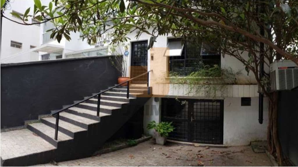 Comercial na R Pernambuco — Higienópolis, São Paulo