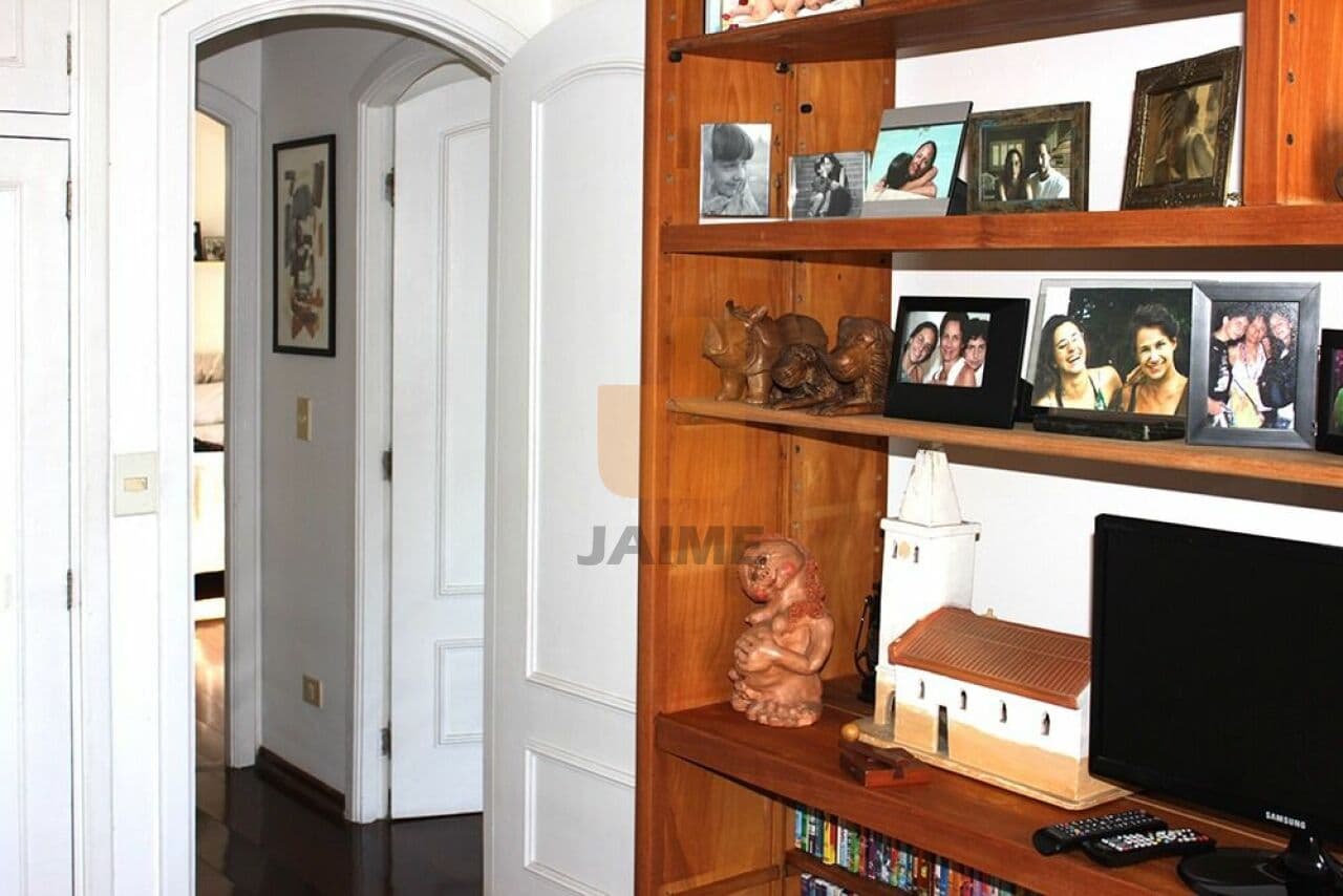Apartamento de 4 dormitórios na R Graúna — Moema, São Paulo - foto 3