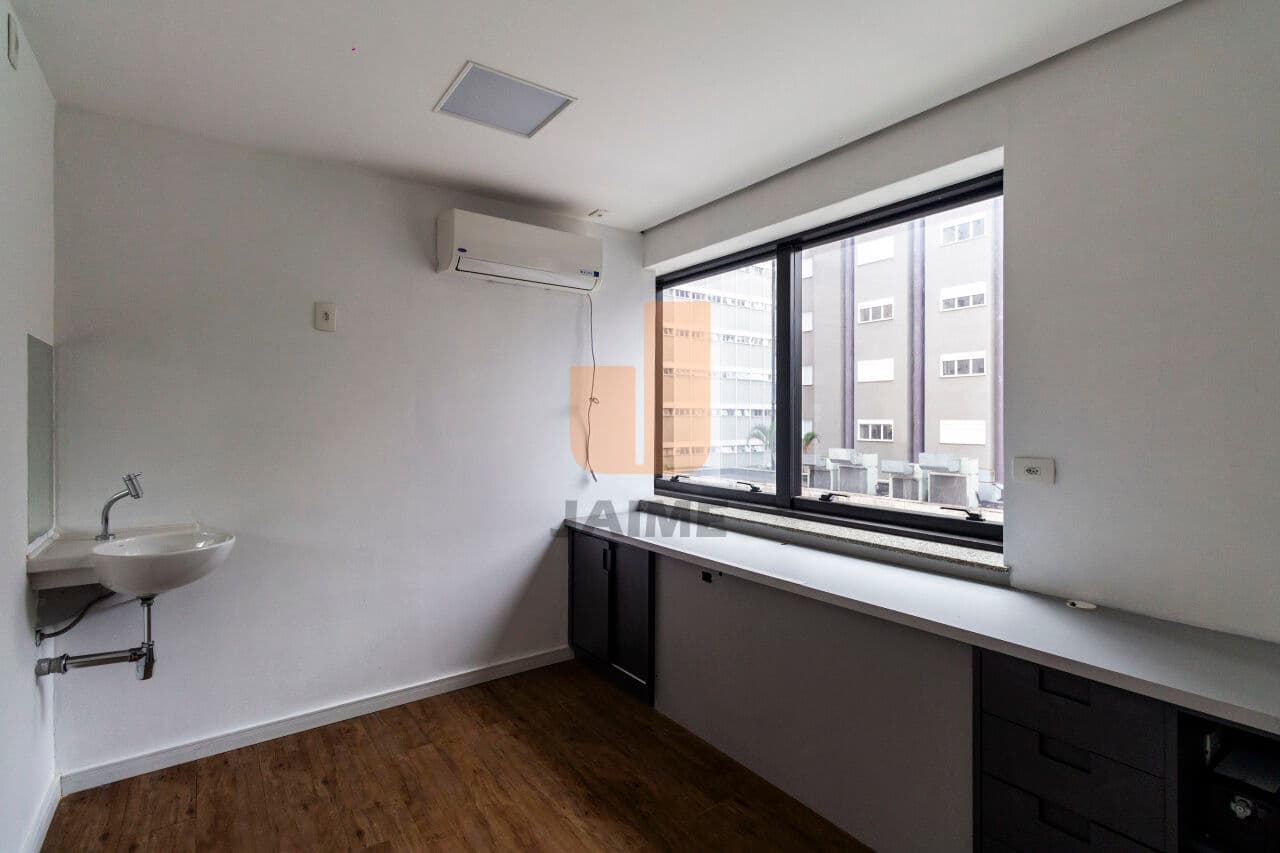 Comercial na AV ANGÉLICA — Higienópolis, São Paulo
