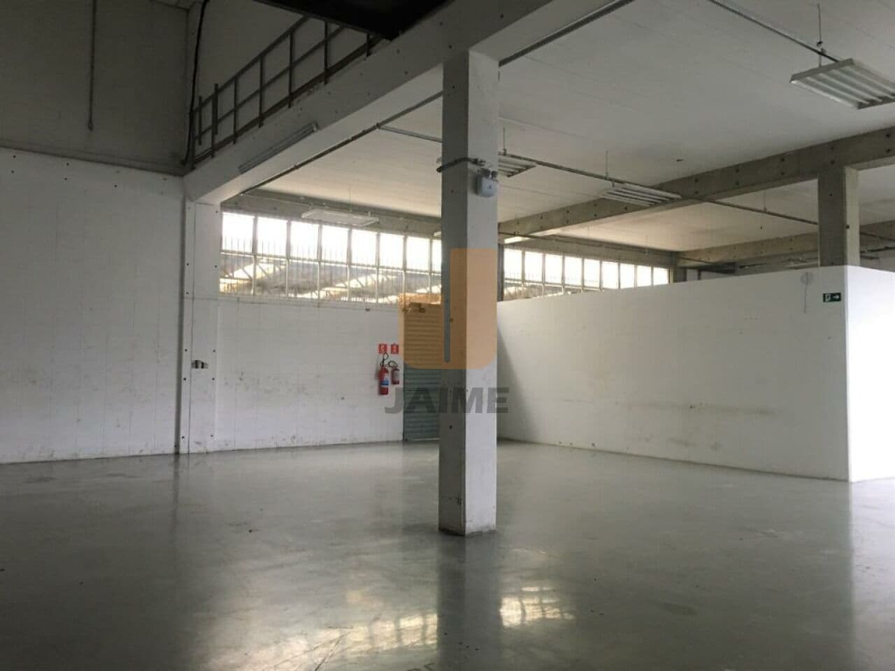 Comercial na AV Engenheiro Alberto de Zagottis — Jardim Taquaral, São Paulo