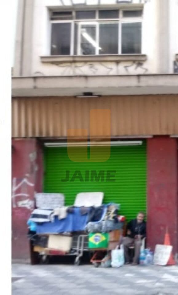 Comercial em Sé
