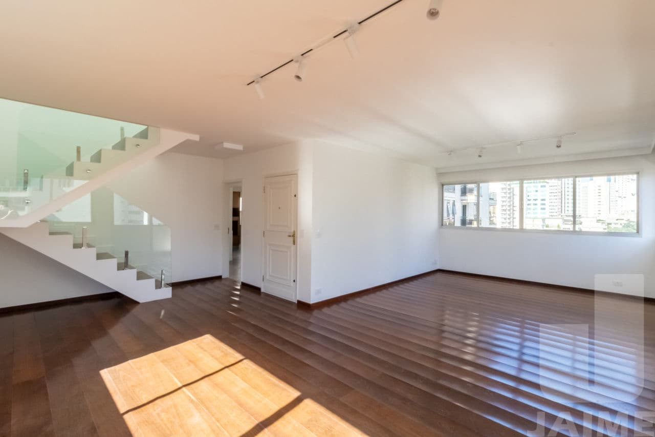 Apartamento de 4 dormitórios na R BAHIA — Higienópolis, São Paulo - foto 1