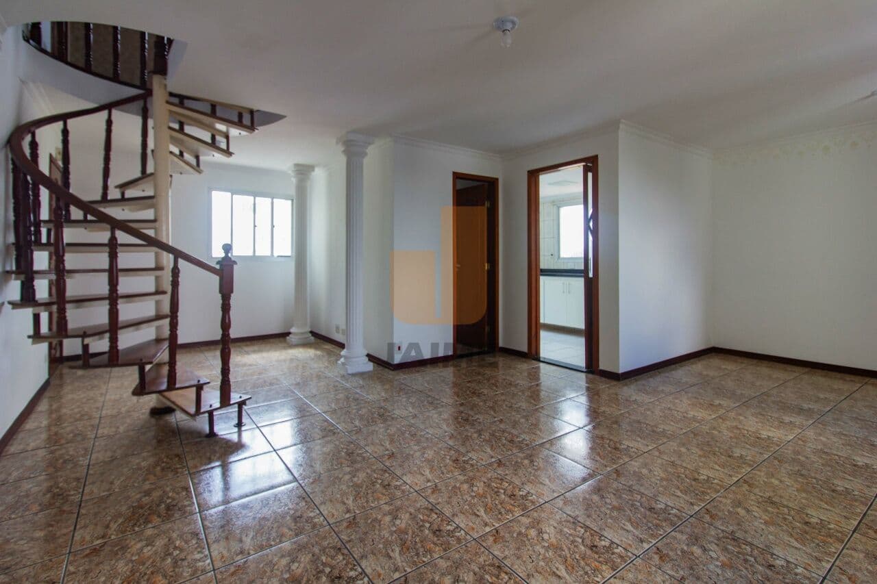 Apartamento em Cambuci