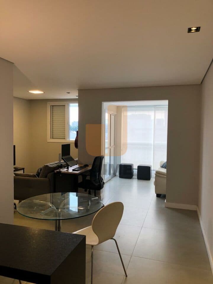 Apartamento de 2 dormitórios na R Anhangüera — Barra Funda, São Paulo